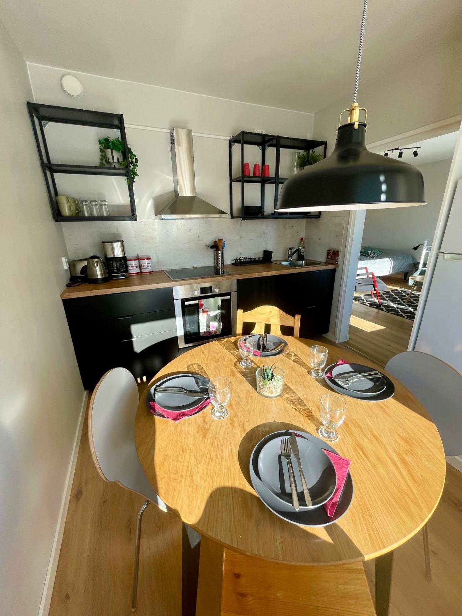 Appartement Kiva Majoitus 1-4Hloe, 500M Keskustaan, Parkkipaikka à Oulu Extérieur photo